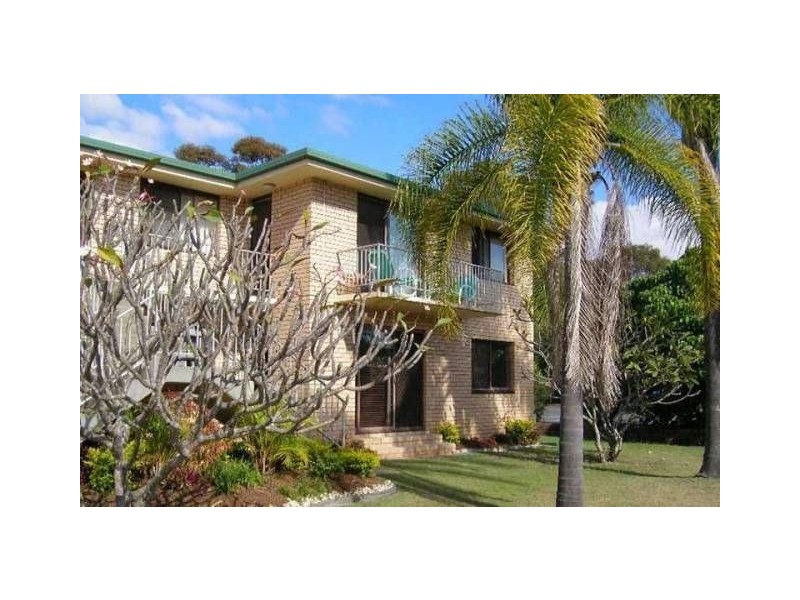 2/2 Rope Court, Mermaid Waters QLD 4218