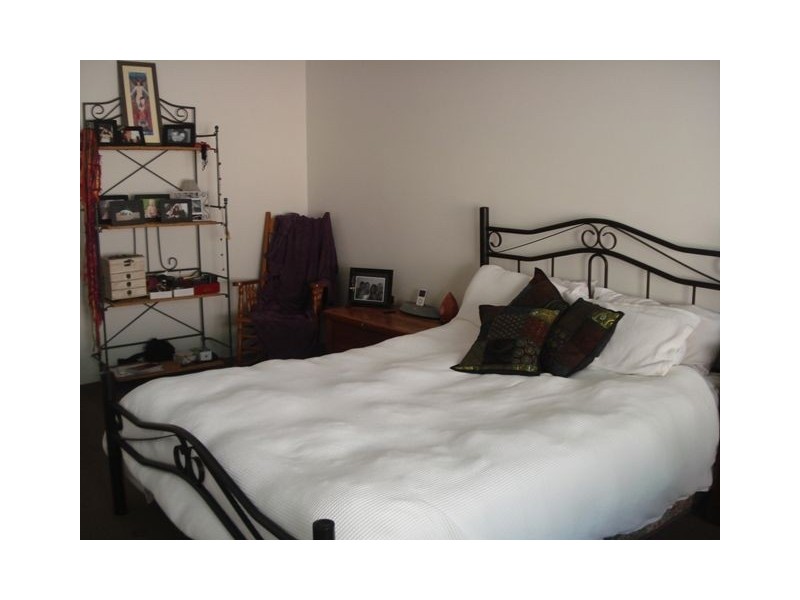 2/2 Rope Court, Mermaid Waters QLD 4218