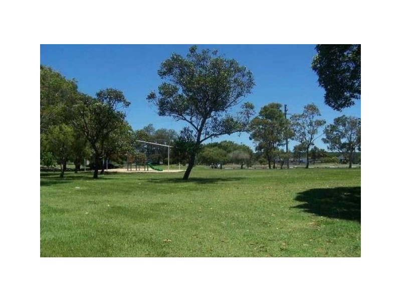 2/2 Rope Court, Mermaid Waters QLD 4218