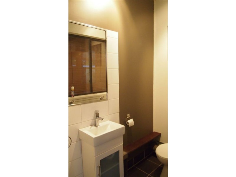 14 Albicore Street, Mermaid Waters QLD 4218