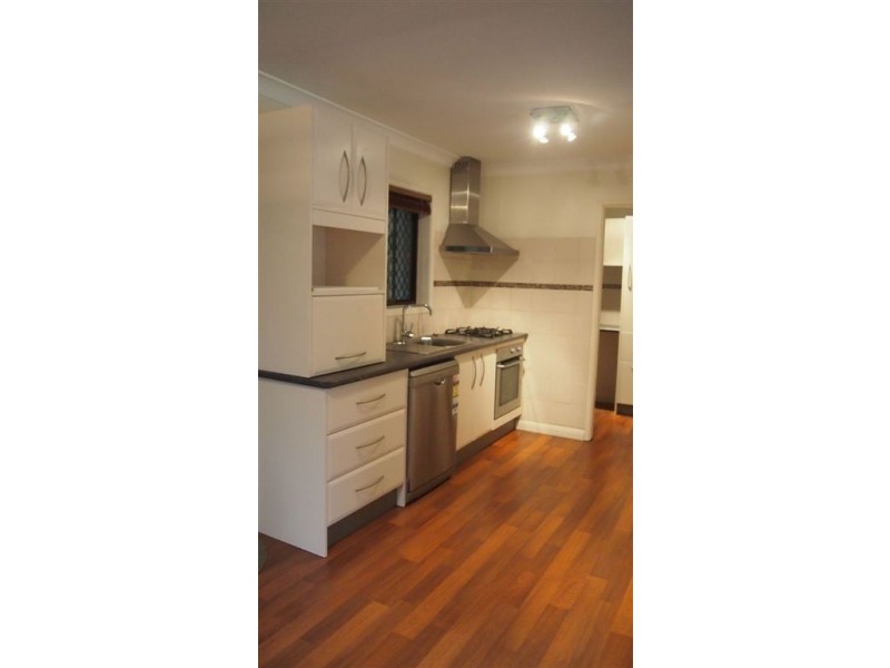 14 Albicore Street, Mermaid Waters QLD 4218