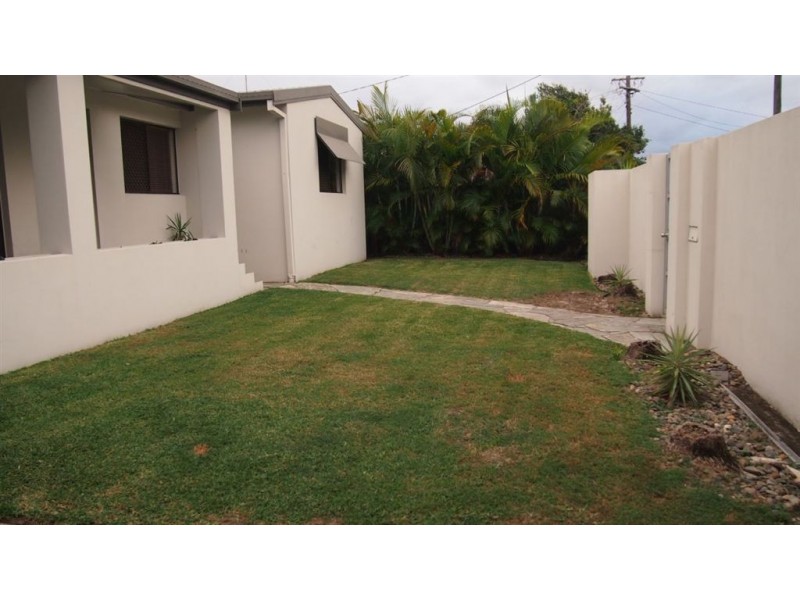 14 Albicore Street, Mermaid Waters QLD 4218