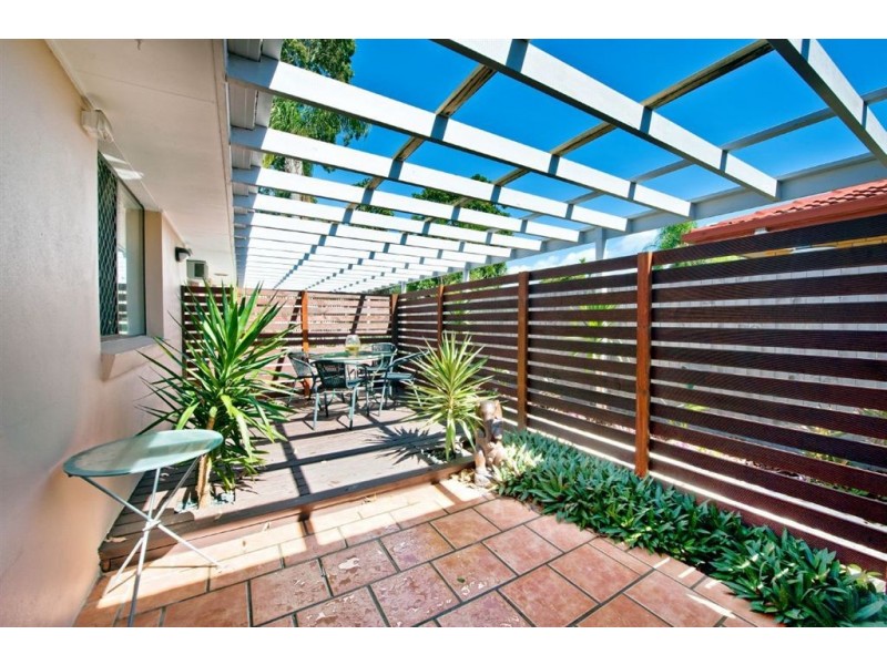 15 Timana Avenue, Mermaid Waters QLD 4218