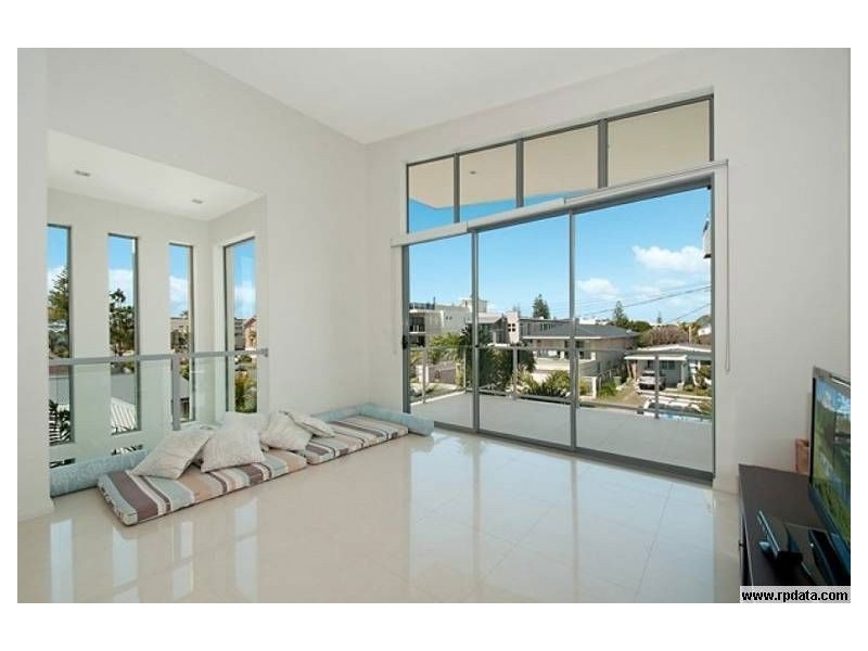 27 Tamborine St, Mermaid Beach QLD 4218