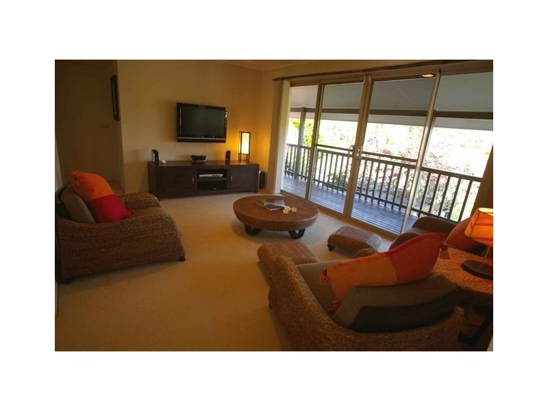 90 Wild Duck Drive, Mermaid Waters QLD 4218
