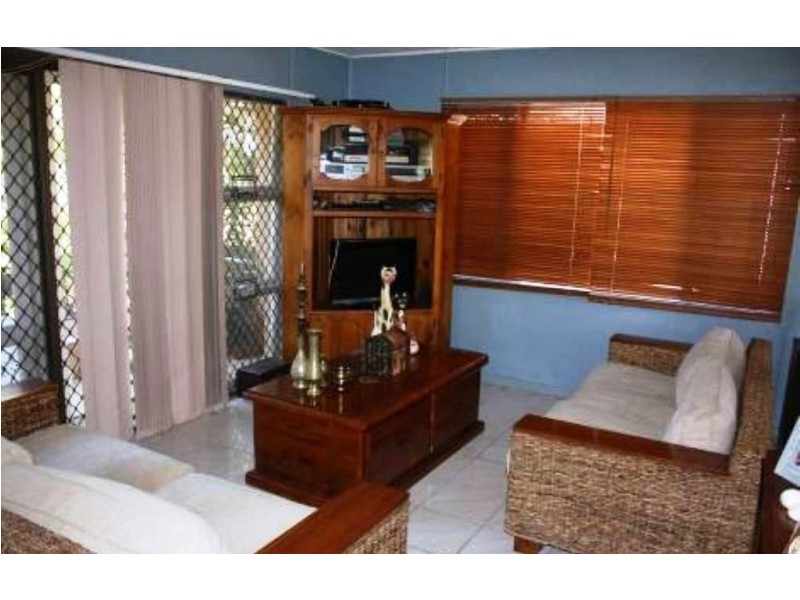 23 Pearl Key, Broadbeach Waters QLD 4218