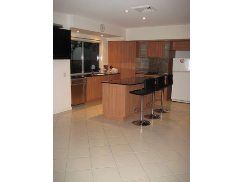 2/30 Peninsular Dr,, Surfers Paradise QLD 4217