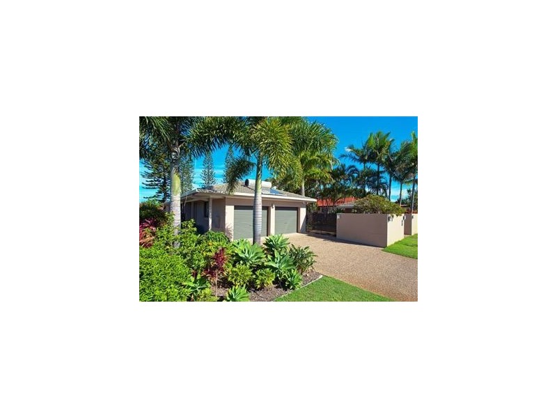 4 Kurrawa Avenue, Mermaid Waters QLD 4218