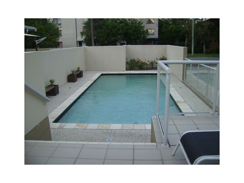 14/8 Proud St, Labrador QLD 4215