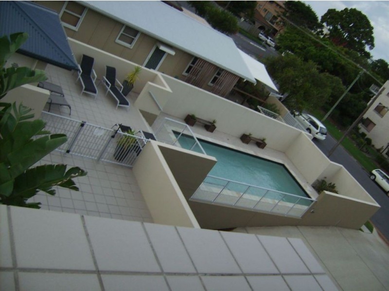 14/8 Proud St, Labrador QLD 4215