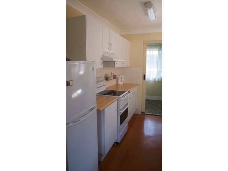 7/95 Sunshine Blvd, Mermaid Waters QLD 4218