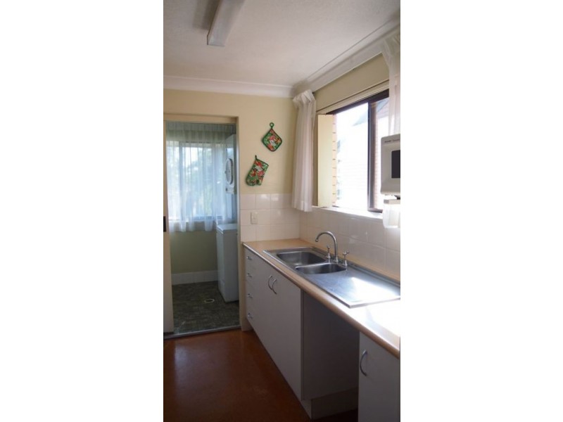 7/95 Sunshine Blvd, Mermaid Waters QLD 4218