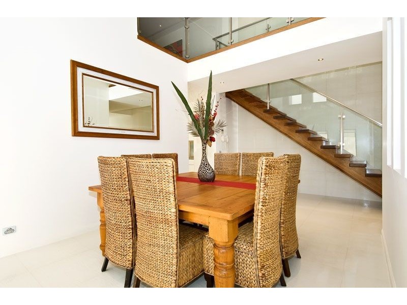 1/8002 Vista Drive, Benowa QLD 4217