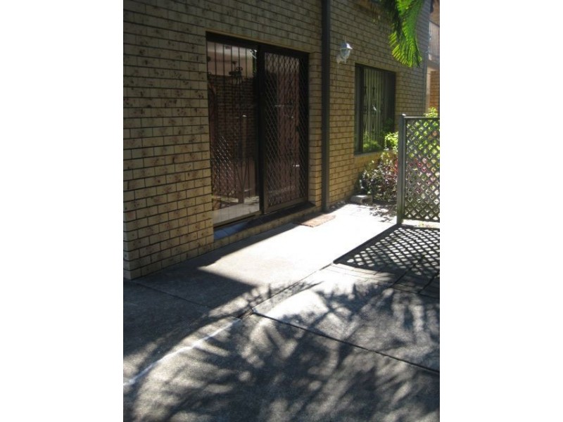 2/38 Ocean Street, Mermaid Beach QLD 4218