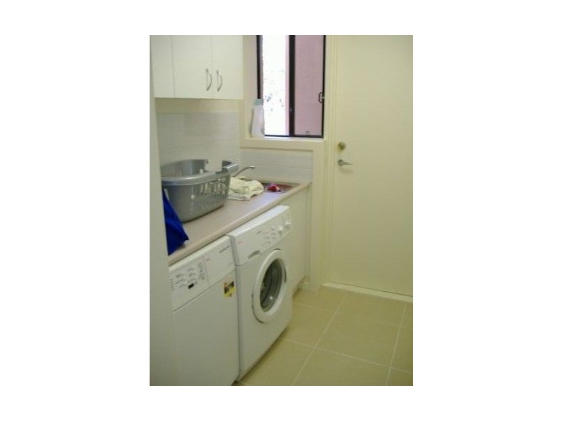 16 Pasadena Court, Broadbeach Waters QLD 4218