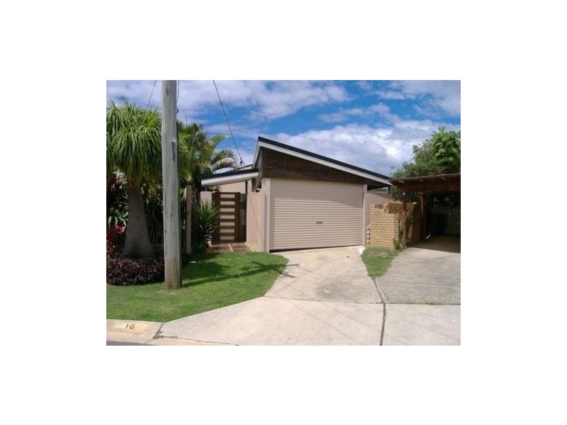 16 Pasadena Court, Broadbeach Waters QLD 4218