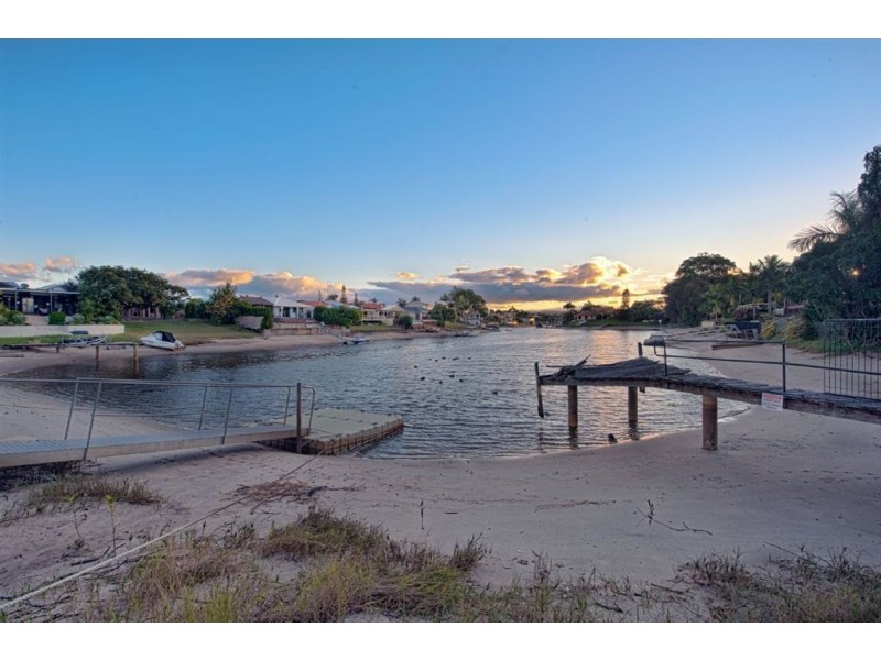 32 Bermuda Street, Broadbeach Waters QLD 4218