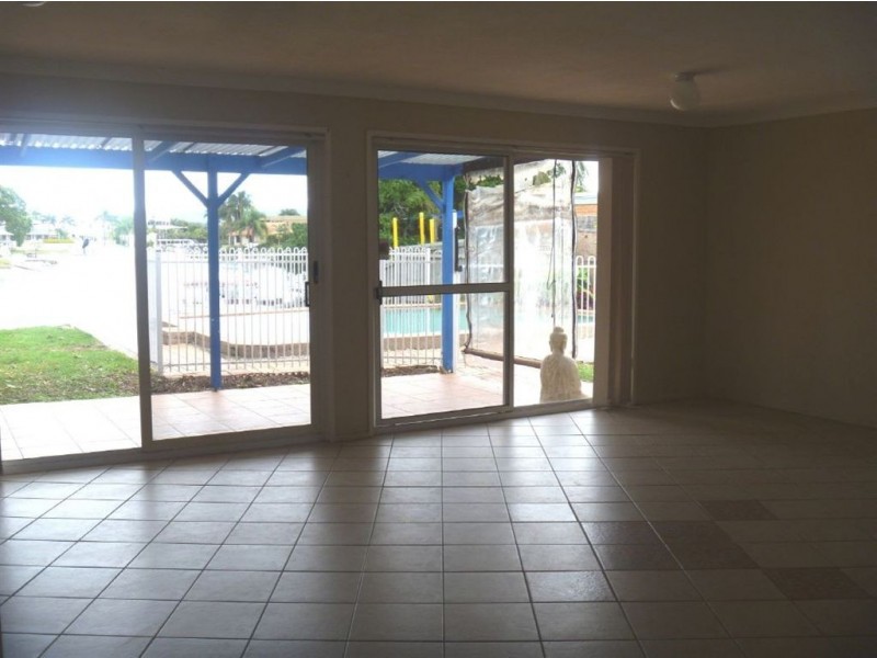 32 Bermuda Street, Broadbeach Waters QLD 4218