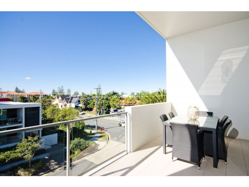 54/2 Gaven Crescent, Mermaid Beach QLD 4218