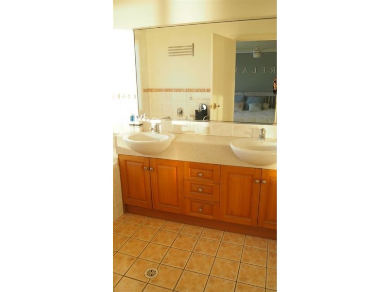 11 Washington Court, Varsity Lakes QLD 4227