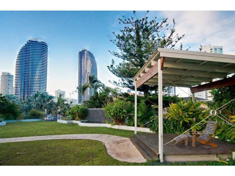 205/40 Surf Parade, Broadbeach QLD 4218