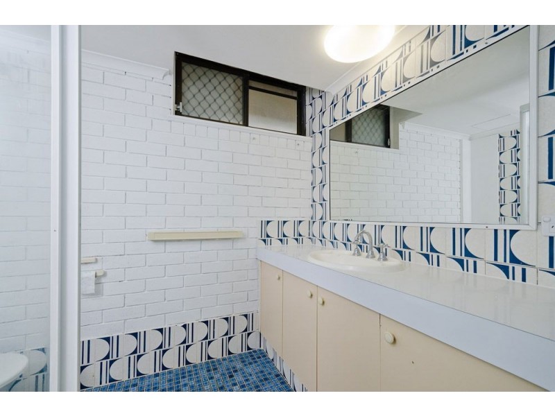 205/40 Surf Parade, Broadbeach QLD 4218
