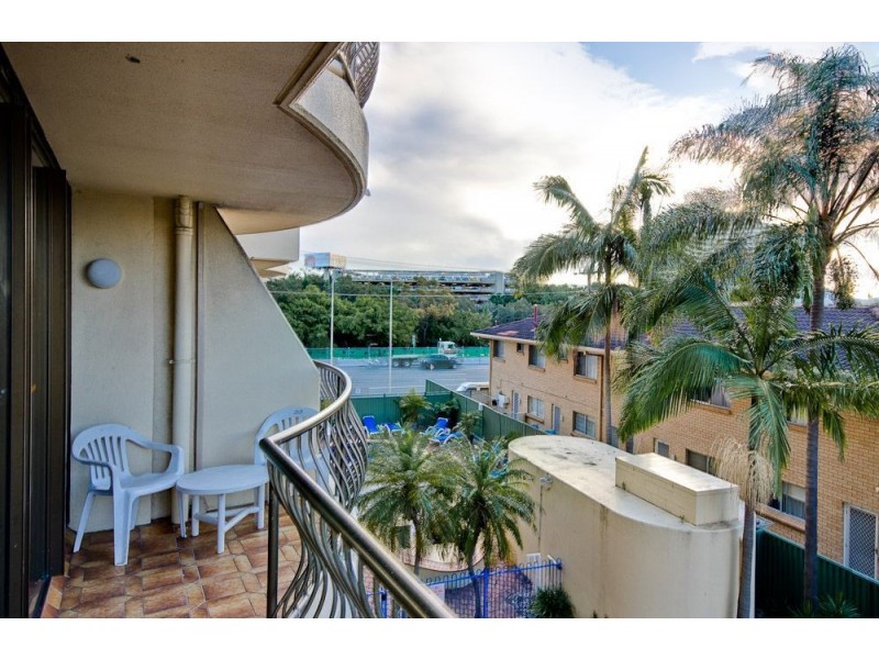 205/40 Surf Parade, Broadbeach QLD 4218