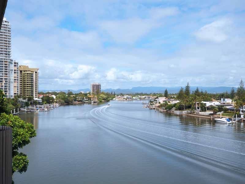 15/2964 Gold Coast Hwy, Surfers Paradise QLD 4217