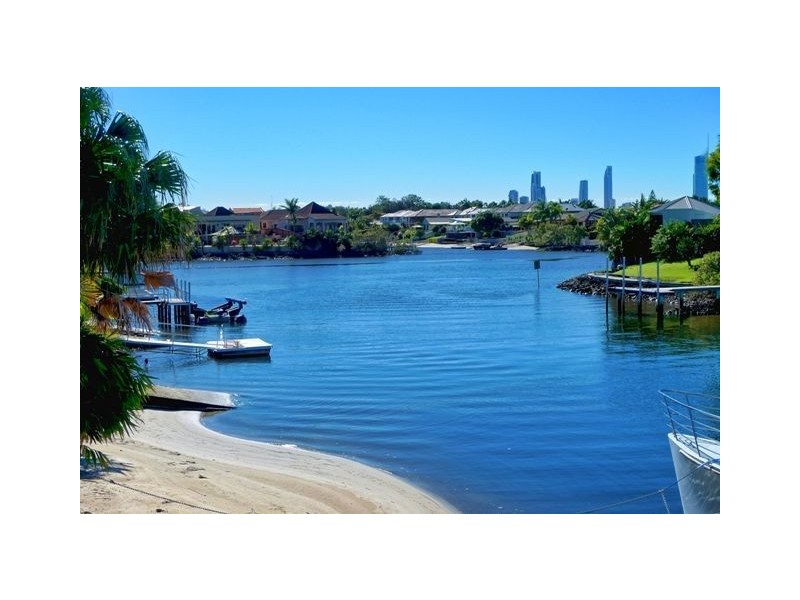 13 Conifer Crescent, Broadbeach Waters QLD 4218