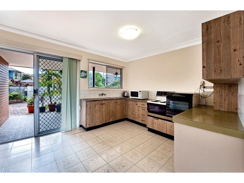 17 Miami Key, Broadbeach Waters QLD 4218