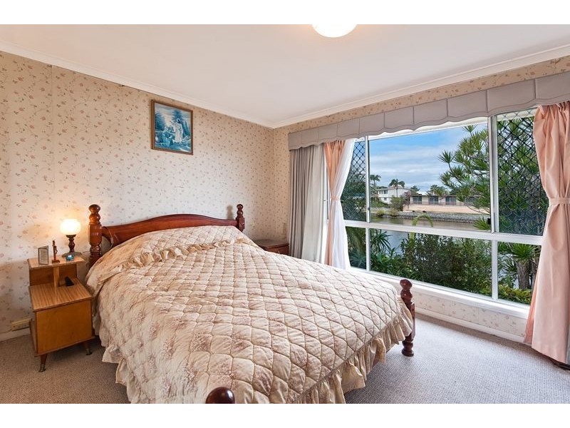 17 Miami Key, Broadbeach Waters QLD 4218