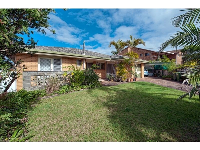 17 Miami Key, Broadbeach Waters QLD 4218