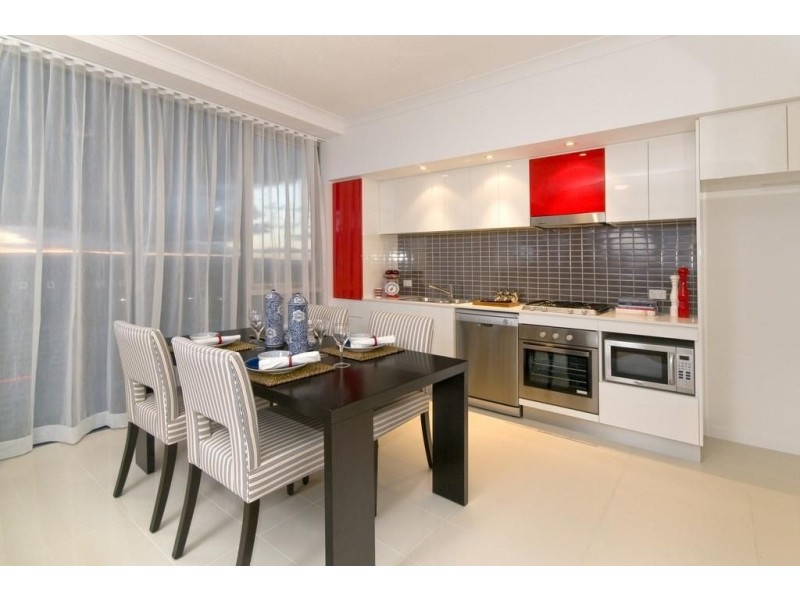 9 Lawson Street, Southport QLD 4215