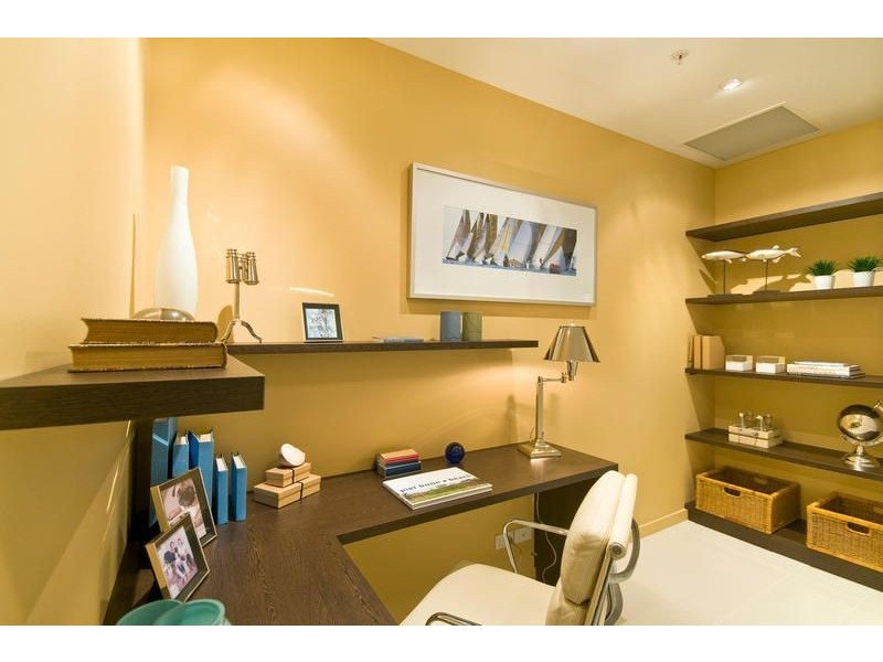 9 Lawson Street, Southport QLD 4215