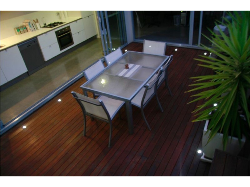 40 Watts Dr, Varsity Lakes QLD 4227