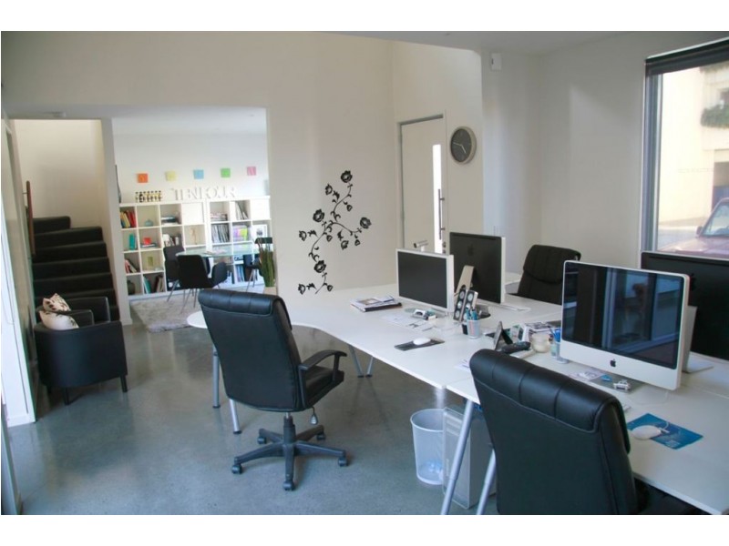 40 Watts Dr, Varsity Lakes QLD 4227