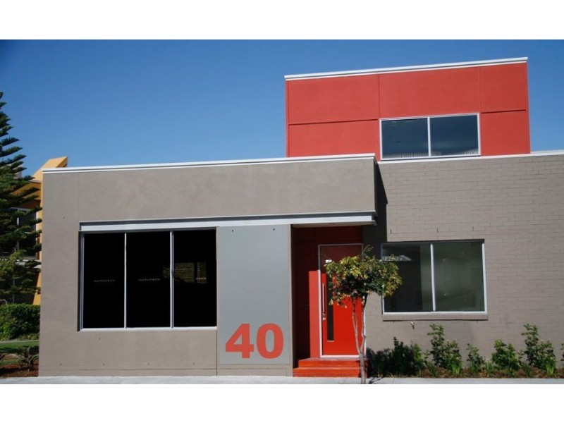 40 Watts Dr, Varsity Lakes QLD 4227