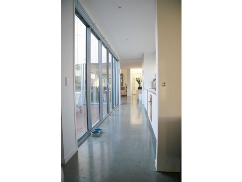 40 Watts Dr, Varsity Lakes QLD 4227