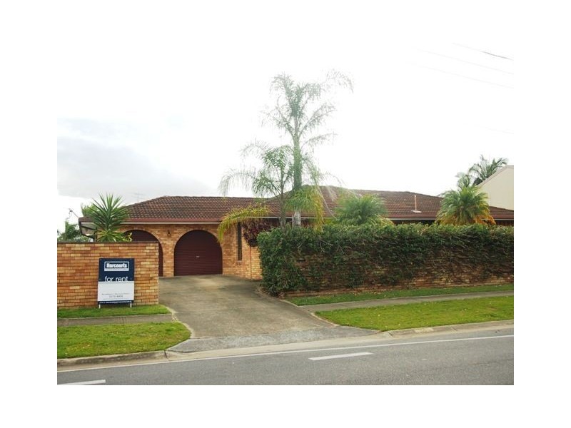 9 Pacific Blvd, Broadbeach Waters QLD 4218