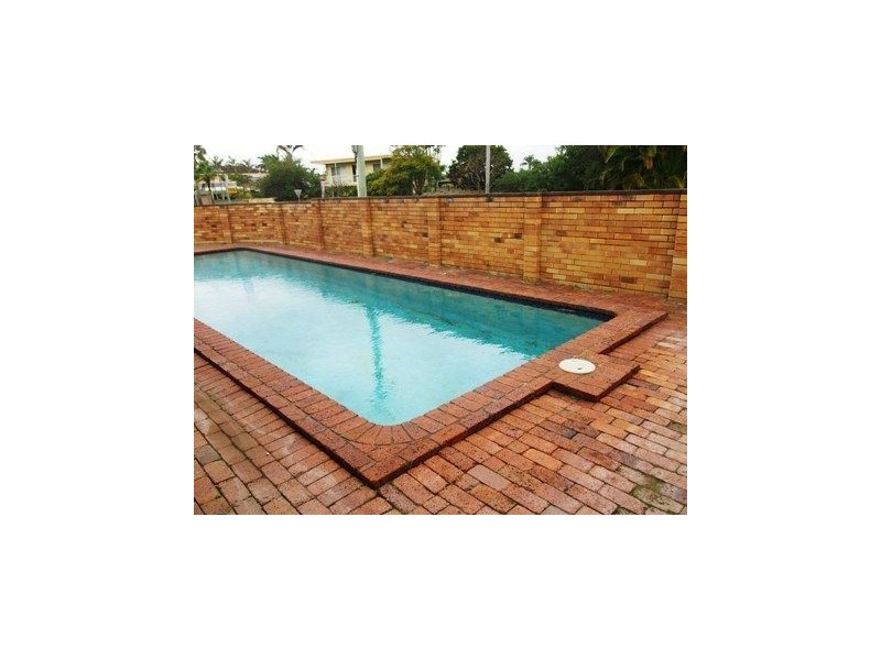 9 Pacific Blvd, Broadbeach Waters QLD 4218