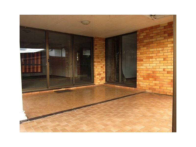 9 Pacific Blvd, Broadbeach Waters QLD 4218