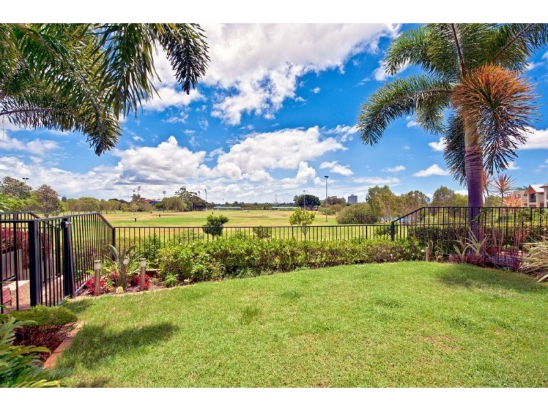 2126 The Vistas, Carrara QLD 4211