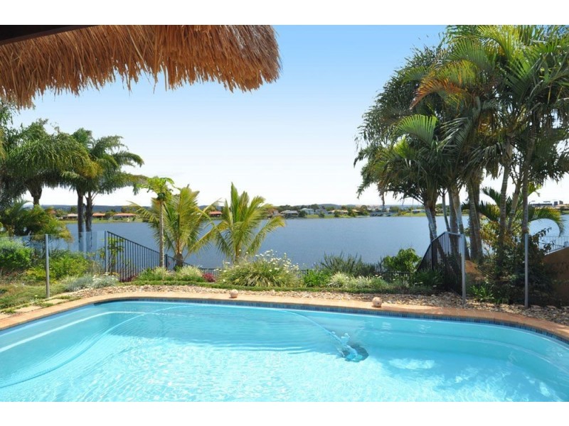 62 Dipper Drive, Burleigh Waters QLD 4220