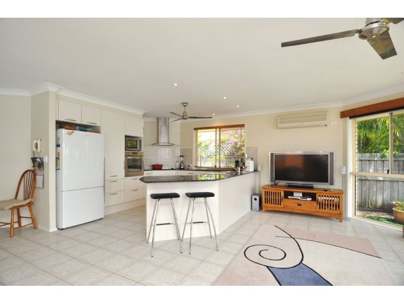 62 Dipper Drive, Burleigh Waters QLD 4220