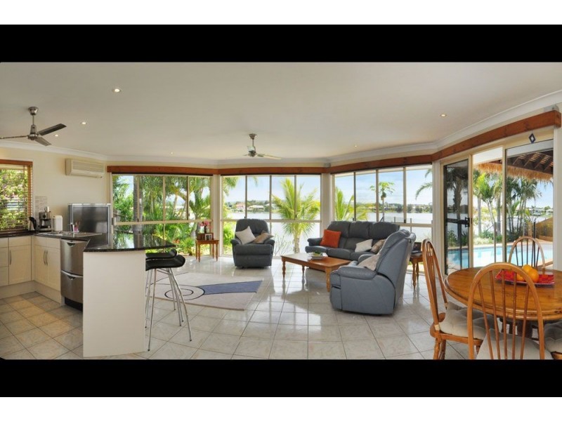 62 Dipper Drive, Burleigh Waters QLD 4220