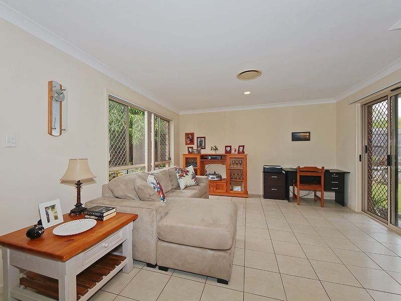 17 Greenbank Circuit, Carrara QLD 4211