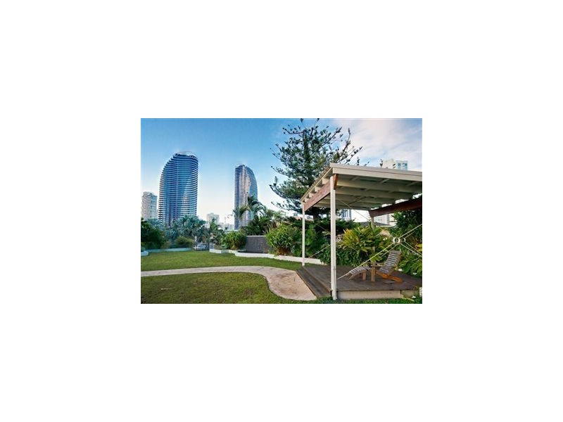 205/40 Surf Parade, Broadbeach QLD 4218