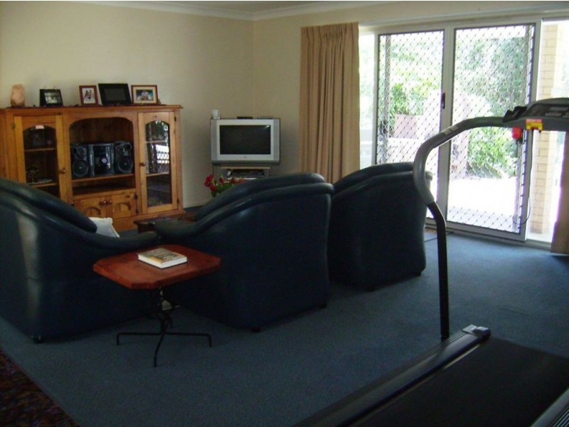 25 Garden Grove, Carrara QLD 4211