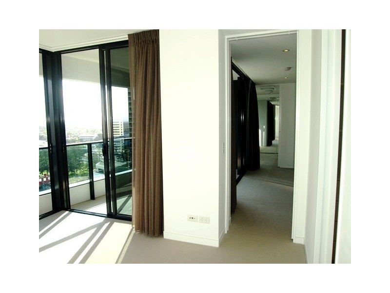 1408/4 Charles Ave, Broadbeach QLD 4218