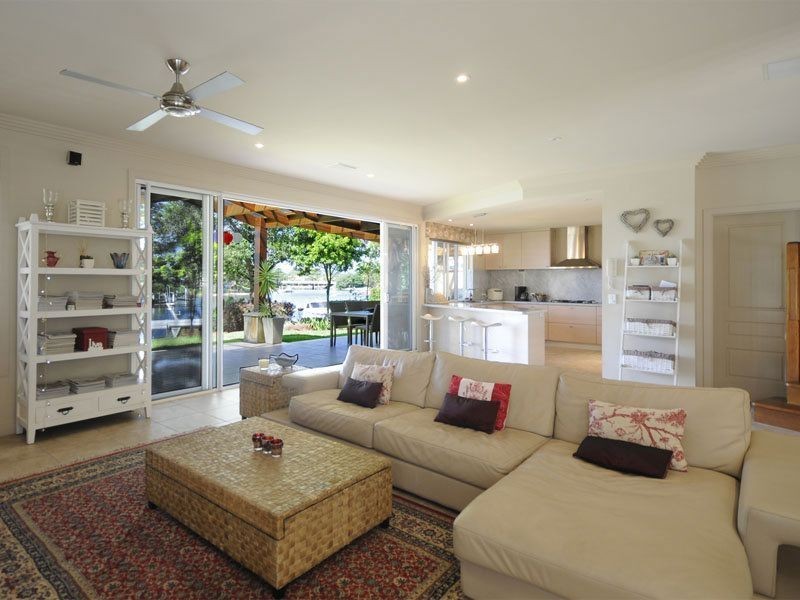53 River Crescent, Broadbeach Waters QLD 4218